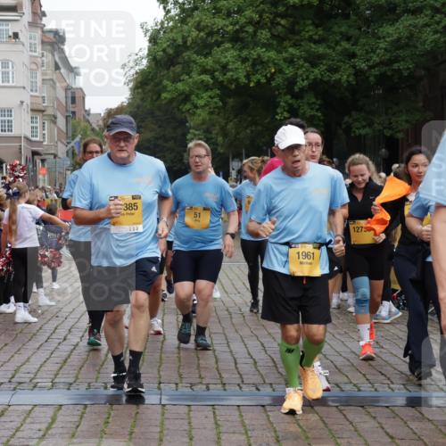 13.09.2026 - Kiel Lauf Yannick Fuchs http://msf.ph/oto/10464005 13.09.2026 09:56:11 Ziel 50, 51, 1961, 3228, 3229, 4388, 6172, 6515, 8832, 10787, 11357, 11385, 11790, 12735, 12736, 12752, 1176, 1589, 2227, 4121, 4174, 5056, 5986, 7087, 8248, 8521, 8976, 9226, 9399, 9741, 10248, 10267, 11886, 11962, 11970, 12142, 12261, 12463, 791, 2949, 5654, 5940, 6968, 8102, 9115, 10230, 12037, 5824, 5986, 7087, 7846, 8408, 11962, 11970, 12261 meine-sportfotos.de