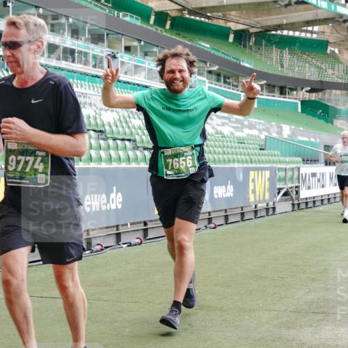 13.09.2026 - 21. swb-Marathon Bremen Michael Burmester http://msf.ph/oto/10464026 13.09.2026 13:12:52 Laufen im Stadion 118, 183, 270, 278, 349, 514, 576, 600, 695, 702, 703, 843, 933, 950, 1005, 1113, 1143, 1226, 1286, 1334, 1426, 1435, 1596, 1641, 1849, 1851, 1936, 1991, 2005, 2079, 2248, 2264, 2281, 2336, 2353, 2375, 2377, 2398, 2426, 2439, 2461, 2478, 2505, 2612, 2659, 2665, 2673, 2684, 2765, 2773, 2792, 2804, 2815, 2816, 2822, 2850, 2860, 2884, 2895, 2907, 2921, 2963, 2966, 2972, 2975, 2976, 3016, 3027, 3079, 3082, 3143, 3155, 3253, 3277, 3293, 3308, 3313, 3328, 3349, 3434 meine-sportfotos.de