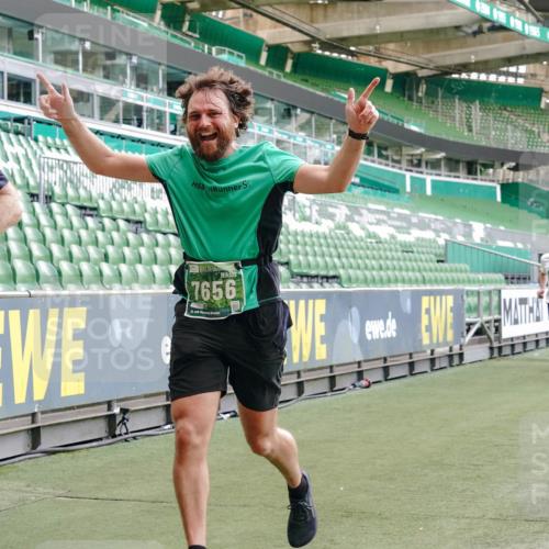 13.09.2026 - 21. swb-Marathon Bremen Michael Burmester http://msf.ph/oto/10464046 13.09.2026 13:12:53 Laufen im Stadion 118, 183, 270, 278, 349, 514, 576, 600, 695, 702, 703, 843, 933, 950, 1005, 1113, 1143, 1226, 1286, 1334, 1426, 1435, 1596, 1641, 1849, 1851, 1936, 1991, 2005, 2079, 2248, 2264, 2281, 2336, 2353, 2375, 2377, 2398, 2426, 2439, 2461, 2478, 2505, 2612, 2659, 2665, 2673, 2684, 2765, 2773, 2792, 2804, 2815, 2816, 2822, 2850, 2860, 2884, 2895, 2907, 2921, 2963, 2966, 2972, 2975, 2976, 3016, 3027, 3079, 3082, 3143, 3155, 3253, 3277, 3293, 3308, 3313, 3328, 3349, 3434 meine-sportfotos.de
