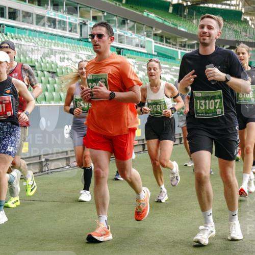 13.09.2026 - 21. swb-Marathon Bremen Michael Burmester http://msf.ph/oto/10464070 13.09.2026 12:56:06 Laufen im Stadion 201, 205, 307, 388, 411, 431, 465, 495, 655, 769, 854, 876, 913, 926, 948, 1058, 1130, 1197, 1390, 1537, 1599, 1601, 1645, 1750, 1972, 2001, 2040, 2122, 2125, 2234, 2251, 2260, 2319, 2383, 2390, 2473, 2474, 2535, 2604, 2634, 2671, 2733, 2761, 2812, 2922, 2948, 3057, 3119, 3134, 3175, 3192, 3202, 3241, 3246, 3290, 3346, 3348, 3356, 3411, 3458, 3508, 3706, 3716, 3813, 3836, 4135, 4137, 4171, 4413, 4455, 4479, 4733, 5277, 5430, 5530, 6106, 2498, 3085 meine-sportfotos.de