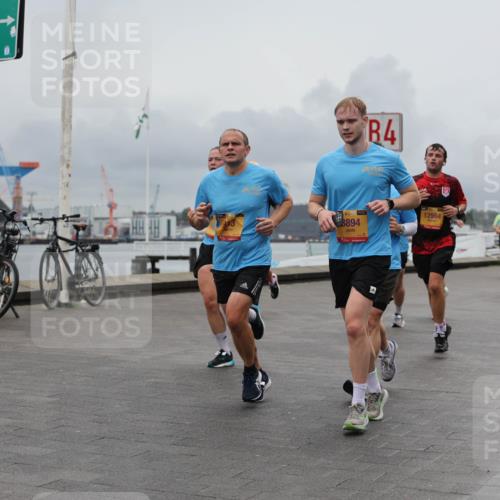 13.09.2026 - Kiel Lauf Andreas Tolksdorf http://msf.ph/oto/10464119 13.09.2026 12:04:38 Kiellinie 3, 3, 4, 39, 8894, 12594, 38, 8900 meine-sportfotos.de