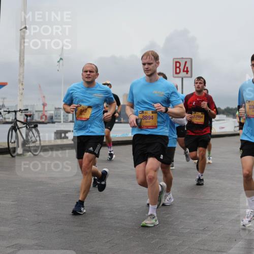 13.09.2026 - Kiel Lauf Andreas Tolksdorf http://msf.ph/oto/10464126 13.09.2026 12:04:38 Kiellinie 38, 8894, 4, 12594, 38, 8900 meine-sportfotos.de