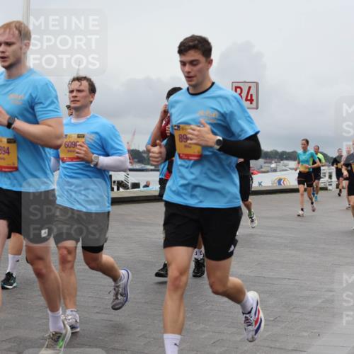 13.09.2026 - Kiel Lauf Andreas Tolksdorf http://msf.ph/oto/10464156 13.09.2026 12:04:39 Kiellinie 913, 8894, 6096, 89, 34, 3 meine-sportfotos.de