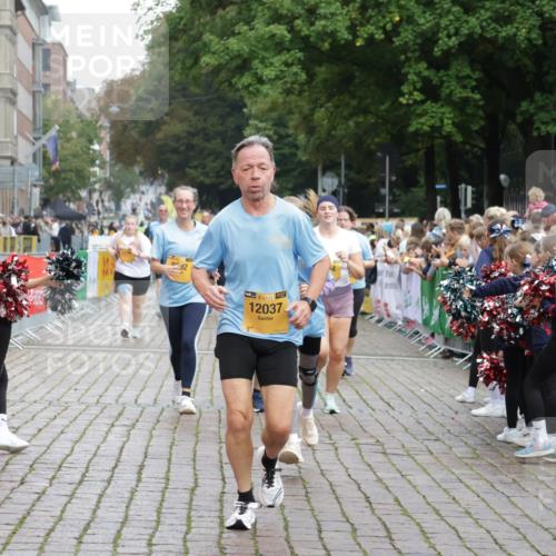 13.09.2026 - Kiel Lauf Yannick Fuchs http://msf.ph/oto/10464183 13.09.2026 09:56:28 Ziel 791, 2949, 5654, 5940, 6968, 8102, 9115, 10230, 12037, 50, 51, 1176, 1961, 3228, 3229, 4388, 5056, 6172, 6515, 8521, 8832, 10248, 10267, 10787, 11357, 11385, 11790, 11886, 12735, 12736, 12752, 1746, 1774, 2655, 4641, 4643, 7509, 7548, 10206, 12072, 1589, 2227, 4121, 4174, 5056, 8248, 8521, 8976, 9226, 9399, 12463 meine-sportfotos.de
