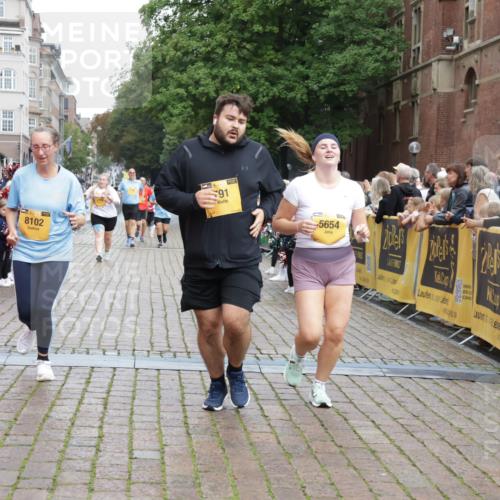13.09.2026 - Kiel Lauf Yannick Fuchs http://msf.ph/oto/10464250 13.09.2026 09:56:32 Ziel 791, 1774, 5654, 5940, 6968, 8102, 10230, 12037, 50, 51, 1176, 1961, 2949, 3228, 3229, 4388, 6172, 6515, 6968, 8832, 9115, 10248, 10267, 10787, 11357, 11385, 11790, 11886, 12735, 12736, 12752, 1746, 2655, 4641, 4643, 5938, 7509, 7548, 10206, 12072, 1176, 1589, 2227, 5056, 8248, 8521, 9399, 10248, 10267, 11886, 12463 meine-sportfotos.de