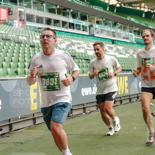 13.09.2026 - 21. swb-Marathon Bremen Michael Burmester http://msf.ph/oto/10464312 13.09.2026 12:56:11 Laufen im Stadion 205, 307, 388, 411, 431, 465, 495, 655, 769, 854, 857, 876, 913, 926, 948, 1058, 1130, 1197, 1390, 1537, 1599, 1601, 1645, 1750, 1972, 2001, 2040, 2122, 2125, 2234, 2251, 2260, 2319, 2383, 2473, 2474, 2535, 2604, 2634, 2671, 2761, 2812, 2922, 2948, 3057, 3119, 3134, 3175, 3192, 3202, 3246, 3290, 3346, 3348, 3411, 3458, 3508, 3706, 3716, 3813, 3836, 4135, 4137, 4171, 4413, 4455, 4479, 4733, 5277, 5430, 5530, 6106, 2498, 3085 meine-sportfotos.de