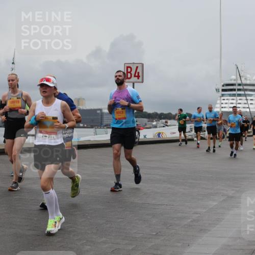 13.09.2026 - Kiel Lauf Andreas Tolksdorf http://msf.ph/oto/10464315 13.09.2026 12:04:47 Kiellinie 10819, 9053, 4, 3 meine-sportfotos.de