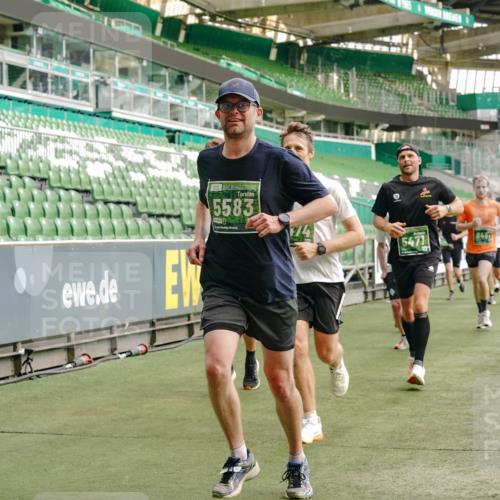 13.09.2026 - 21. swb-Marathon Bremen Michael Burmester http://msf.ph/oto/10464437 13.09.2026 12:56:13 Laufen im Stadion 205, 307, 388, 411, 431, 465, 495, 655, 769, 854, 857, 876, 913, 926, 948, 1058, 1130, 1197, 1390, 1537, 1599, 1601, 1645, 1750, 1972, 2001, 2040, 2122, 2125, 2234, 2251, 2260, 2319, 2383, 2473, 2474, 2535, 2604, 2634, 2640, 2671, 2761, 2812, 2922, 2948, 3057, 3119, 3134, 3175, 3192, 3202, 3246, 3290, 3346, 3348, 3411, 3458, 3508, 3514, 3706, 3716, 3813, 3836, 4135, 4137, 4171, 4413, 4455, 4479, 4733, 5277, 5430, 5530, 6106, 2498, 3085 meine-sportfotos.de