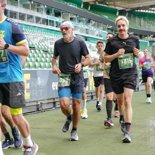 13.09.2026 - 21. swb-Marathon Bremen Michael Burmester http://msf.ph/oto/10464452 13.09.2026 13:12:59 Laufen im Stadion 118, 183, 270, 278, 349, 514, 576, 600, 695, 702, 703, 843, 933, 950, 1005, 1113, 1143, 1226, 1286, 1334, 1426, 1435, 1596, 1641, 1849, 1851, 1936, 1991, 2005, 2035, 2079, 2248, 2264, 2336, 2353, 2375, 2377, 2387, 2398, 2426, 2439, 2461, 2478, 2505, 2612, 2659, 2665, 2673, 2684, 2765, 2773, 2792, 2815, 2816, 2822, 2850, 2860, 2884, 2895, 2907, 2921, 2963, 2966, 2972, 2975, 2976, 3016, 3027, 3079, 3082, 3143, 3155, 3253, 3277, 3293, 3308, 3313, 3328, 3349, 3434 meine-sportfotos.de