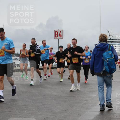 13.09.2026 - Kiel Lauf Andreas Tolksdorf http://msf.ph/oto/10464455 13.09.2026 12:04:55 Kiellinie 8293, 7645, 4, 9813, 3 meine-sportfotos.de