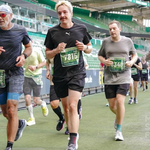 13.09.2026 - 21. swb-Marathon Bremen Michael Burmester http://msf.ph/oto/10464476 13.09.2026 13:13:00 Laufen im Stadion 118, 183, 270, 278, 349, 514, 576, 600, 695, 702, 703, 843, 933, 950, 1005, 1113, 1143, 1226, 1286, 1334, 1426, 1435, 1596, 1641, 1849, 1851, 1936, 1991, 2005, 2035, 2079, 2248, 2264, 2336, 2375, 2377, 2387, 2398, 2426, 2439, 2457, 2461, 2478, 2505, 2612, 2659, 2665, 2673, 2684, 2765, 2773, 2792, 2815, 2816, 2822, 2850, 2860, 2884, 2895, 2907, 2921, 2963, 2966, 2972, 2975, 2976, 3016, 3027, 3079, 3143, 3155, 3253, 3277, 3293, 3308, 3313, 3328, 3349, 3434 meine-sportfotos.de