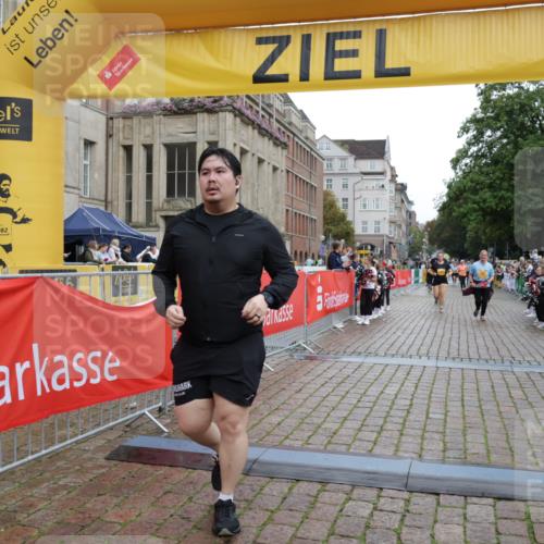13.09.2026 - Kiel Lauf Yannick Fuchs http://msf.ph/oto/10464496 13.09.2026 09:57:06 Ziel 130, 3684, 4568, 4631, 5468, 8824, 9692, 11042, 12580, 1746, 1774, 2655, 4641, 4643, 5938, 7509, 7548, 8599, 9692, 10206, 10230, 12072, 1122, 2486, 3114, 4097, 5776, 6243, 6932, 7786, 8103, 8113, 11014, 11095, 11245, 12507, 791, 5654, 5940, 8102, 10230, 12037 meine-sportfotos.de