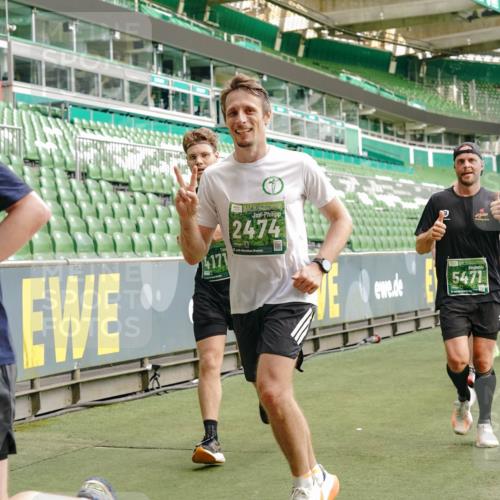 13.09.2026 - 21. swb-Marathon Bremen Michael Burmester http://msf.ph/oto/10464505 13.09.2026 12:56:14 Laufen im Stadion 205, 307, 388, 411, 431, 465, 495, 655, 769, 854, 857, 876, 913, 926, 948, 1058, 1130, 1197, 1390, 1537, 1599, 1601, 1645, 1750, 1972, 2001, 2040, 2122, 2125, 2234, 2251, 2260, 2319, 2383, 2473, 2474, 2535, 2604, 2634, 2640, 2671, 2761, 2812, 2948, 3057, 3078, 3119, 3134, 3175, 3192, 3202, 3246, 3290, 3346, 3348, 3411, 3458, 3508, 3514, 3706, 3716, 3813, 3836, 4135, 4137, 4171, 4413, 4455, 4479, 4733, 5277, 5430, 5530, 6106, 2498, 3085 meine-sportfotos.de
