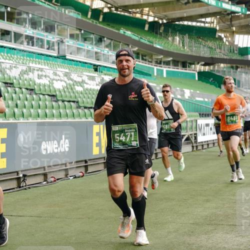 13.09.2026 - 21. swb-Marathon Bremen Michael Burmester http://msf.ph/oto/10464525 13.09.2026 12:56:15 Laufen im Stadion 205, 307, 388, 411, 431, 465, 495, 655, 769, 854, 857, 876, 913, 926, 948, 1058, 1130, 1197, 1390, 1537, 1599, 1601, 1645, 1750, 1972, 2001, 2040, 2122, 2125, 2234, 2251, 2260, 2319, 2383, 2473, 2474, 2535, 2604, 2634, 2640, 2671, 2761, 2812, 2948, 3057, 3078, 3119, 3134, 3175, 3192, 3202, 3246, 3290, 3346, 3348, 3411, 3458, 3508, 3514, 3706, 3716, 3813, 3836, 4135, 4137, 4171, 4413, 4455, 4479, 4733, 5277, 5430, 5530, 6106, 2498, 3085 meine-sportfotos.de