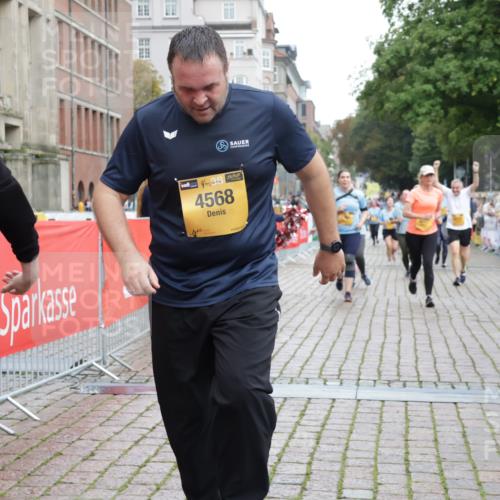 13.09.2026 - Kiel Lauf Yannick Fuchs http://msf.ph/oto/10464581 13.09.2026 09:57:15 Ziel 130, 2486, 3114, 4097, 4568, 4631, 5468, 5776, 6243, 6932, 7786, 8113, 11042, 11095, 11245, 12507, 3684, 4641, 4643, 5938, 7509, 7548, 8599, 8824, 9692, 10206, 12580, 1122, 3427, 4567, 6173, 6735, 7358, 7359, 8103, 11014, 1746, 1774, 2655, 10206, 12072 meine-sportfotos.de