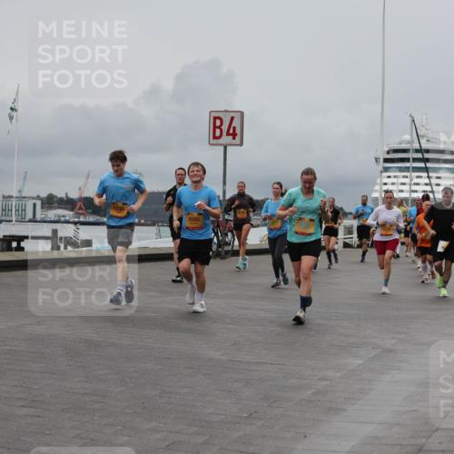 13.09.2026 - Kiel Lauf Andreas Tolksdorf http://msf.ph/oto/10464595 13.09.2026 12:04:59 Kiellinie 377, 1230, 8550, 4, 3 meine-sportfotos.de