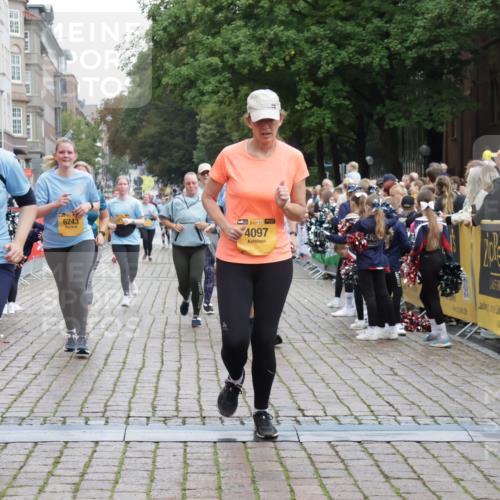 13.09.2026 - Kiel Lauf Yannick Fuchs http://msf.ph/oto/10464632 13.09.2026 09:57:18 Ziel 130, 1122, 2486, 3114, 4097, 4568, 4631, 5776, 6243, 6932, 7786, 8103, 8113, 11095, 11245, 12507, 3684, 4641, 4643, 5468, 5938, 7509, 7548, 8599, 8824, 9692, 11042, 12580, 818, 3427, 4567, 6173, 6735, 7358, 7359, 11014, 1746, 2655, 7509, 7548, 10206, 12072 meine-sportfotos.de