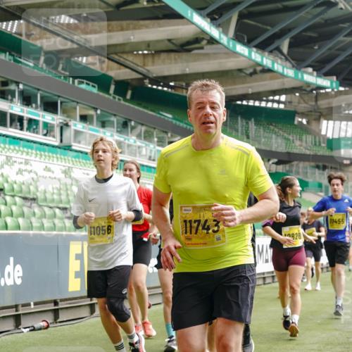13.09.2026 - 21. swb-Marathon Bremen Michael Burmester http://msf.ph/oto/10464644 13.09.2026 10:35:14 Laufen im Stadion 10093, 10144, 10147, 10152, 10157, 10173, 10175, 10177, 10181, 10182, 10185, 10195, 10240, 10245, 10254, 10306, 10309, 10355, 10356, 10357, 10367, 10368, 10369, 10377, 10409, 10415, 10427, 10460, 10473, 10477, 10485, 10492, 10528, 10559, 10604, 10617, 10636, 10639, 10668, 10669, 10671, 10672, 10677, 10699, 10700, 10715, 10772, 10828, 10857, 10914, 10928, 11126, 11162, 11343, 11803, 11965, 10146, 10222 meine-sportfotos.de