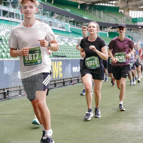 13.09.2026 - 21. swb-Marathon Bremen Michael Burmester http://msf.ph/oto/10464650 13.09.2026 13:13:02 Laufen im Stadion 118, 183, 270, 278, 349, 514, 576, 600, 695, 702, 703, 843, 933, 950, 1005, 1113, 1143, 1226, 1286, 1334, 1426, 1435, 1596, 1641, 1849, 1851, 1936, 1991, 2005, 2035, 2079, 2248, 2264, 2336, 2375, 2377, 2387, 2398, 2426, 2439, 2457, 2461, 2478, 2505, 2612, 2659, 2665, 2673, 2684, 2693, 2765, 2773, 2792, 2815, 2816, 2822, 2850, 2860, 2884, 2895, 2921, 2963, 2966, 2972, 2975, 3016, 3027, 3079, 3111, 3143, 3155, 3209, 3253, 3277, 3293, 3304, 3308, 3313, 3328, 3349, 3434 meine-sportfotos.de