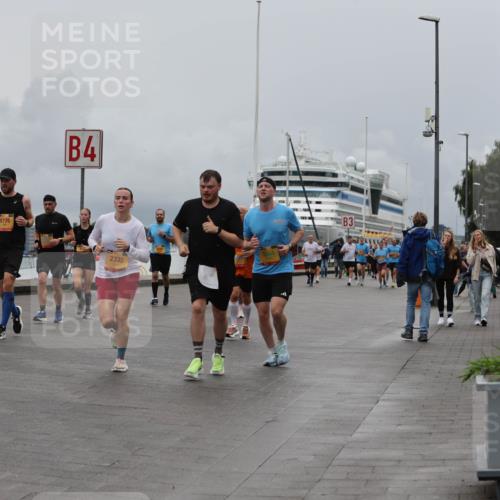 13.09.2026 - Kiel Lauf Andreas Tolksdorf http://msf.ph/oto/10464664 13.09.2026 12:05:02 Kiellinie 8776, 4, 2335, 3 meine-sportfotos.de