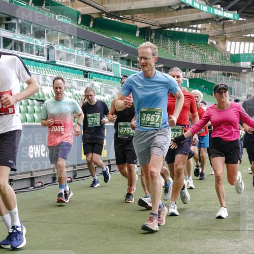 13.09.2026 - 21. swb-Marathon Bremen Michael Burmester http://msf.ph/oto/10464844 13.09.2026 13:13:05 Laufen im Stadion 118, 183, 270, 278, 349, 514, 576, 600, 631, 695, 702, 843, 933, 950, 1005, 1113, 1143, 1226, 1286, 1334, 1426, 1435, 1596, 1641, 1849, 1851, 1991, 2005, 2035, 2079, 2248, 2264, 2336, 2375, 2377, 2387, 2398, 2426, 2439, 2457, 2461, 2478, 2505, 2540, 2612, 2659, 2665, 2673, 2684, 2693, 2765, 2773, 2792, 2815, 2816, 2822, 2850, 2860, 2884, 2895, 2921, 2963, 2966, 2972, 2975, 3016, 3027, 3079, 3111, 3143, 3155, 3209, 3253, 3277, 3293, 3304, 3308, 3313, 3328, 3349, 3434 meine-sportfotos.de