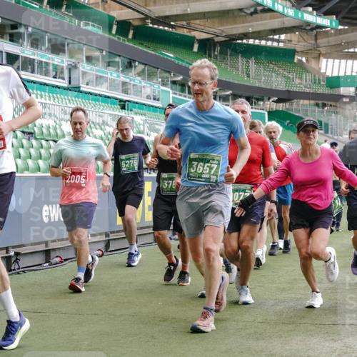 13.09.2026 - 21. swb-Marathon Bremen Michael Burmester http://msf.ph/oto/10464869 13.09.2026 13:13:05 Laufen im Stadion 118, 183, 270, 278, 349, 514, 576, 600, 631, 695, 702, 843, 933, 950, 1005, 1113, 1143, 1226, 1286, 1334, 1426, 1435, 1596, 1641, 1849, 1851, 1991, 2005, 2035, 2079, 2248, 2264, 2336, 2375, 2377, 2387, 2398, 2426, 2439, 2457, 2461, 2478, 2505, 2540, 2612, 2659, 2665, 2673, 2684, 2693, 2765, 2773, 2792, 2815, 2816, 2822, 2850, 2860, 2884, 2895, 2921, 2963, 2966, 2972, 2975, 3016, 3027, 3079, 3111, 3143, 3155, 3209, 3253, 3277, 3293, 3304, 3308, 3313, 3328, 3349, 3434 meine-sportfotos.de