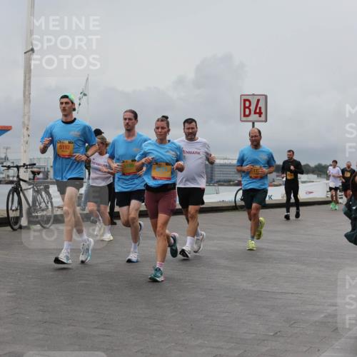13.09.2026 - Kiel Lauf Andreas Tolksdorf http://msf.ph/oto/10464922 13.09.2026 12:05:18 Kiellinie 5192, 5190, 4, 2000 meine-sportfotos.de