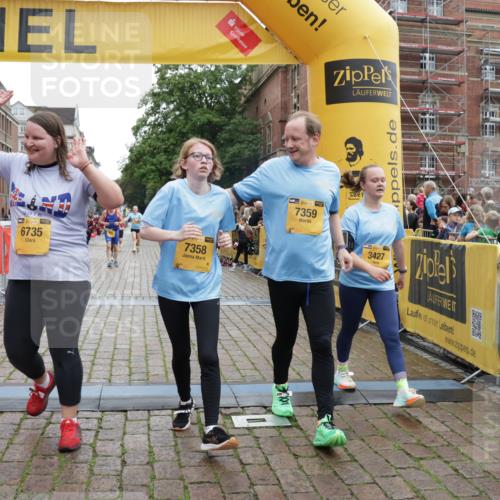 13.09.2026 - Kiel Lauf Yannick Fuchs http://msf.ph/oto/10464980 13.09.2026 09:57:39 Ziel 818, 3317, 3427, 4567, 4808, 6735, 7358, 7359, 8853, 9998, 10943, 130, 1122, 2486, 3114, 4097, 4568, 4631, 5468, 5776, 6173, 6243, 6932, 7786, 8103, 8113, 11014, 11042, 11095, 11245, 12507, 1296, 2406, 5688, 8352, 3684, 5468, 8824, 11042, 12580 meine-sportfotos.de