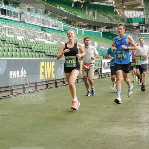 13.09.2026 - 21. swb-Marathon Bremen Michael Burmester http://msf.ph/oto/10465087 13.09.2026 12:56:26 Laufen im Stadion 205, 307, 388, 411, 431, 465, 655, 769, 854, 857, 876, 913, 926, 948, 1058, 1130, 1197, 1537, 1601, 1645, 1750, 1900, 1972, 2001, 2040, 2051, 2075, 2122, 2125, 2251, 2260, 2319, 2473, 2493, 2535, 2604, 2634, 2640, 2671, 2761, 2812, 2948, 3057, 3078, 3119, 3192, 3202, 3246, 3290, 3346, 3348, 3411, 3450, 3458, 3508, 3514, 3634, 3706, 3716, 3760, 3813, 3836, 4135, 4137, 4171, 4316, 4413, 4455, 4479, 4733, 5277, 5430, 5530, 6106, 2498, 3085 meine-sportfotos.de