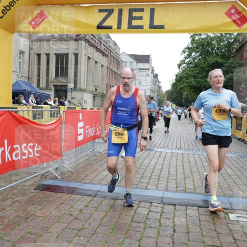 13.09.2026 - Kiel Lauf Yannick Fuchs http://msf.ph/oto/10465095 13.09.2026 09:57:46 Ziel 818, 1296, 2406, 3317, 4808, 8853, 9998, 10943, 1122, 2486, 3114, 3427, 4097, 4567, 5776, 6173, 6243, 6735, 6932, 7358, 7359, 7786, 8103, 8113, 11014, 11095, 11245, 12507, 5688, 6253, 8352, 130, 4568, 4631, 5468, 11042 meine-sportfotos.de