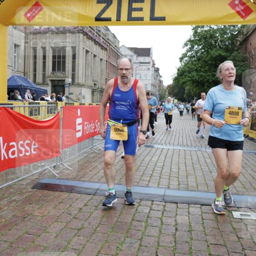 13.09.2026 - Kiel Lauf Yannick Fuchs http://msf.ph/oto/10465102 13.09.2026 09:57:47 Ziel 818, 1296, 2406, 3317, 4808, 8352, 8853, 9998, 10943, 1122, 2486, 3114, 3427, 4097, 4567, 5776, 6173, 6243, 6735, 6932, 7358, 7359, 7786, 8103, 8113, 11014, 11095, 11245, 12507, 5688, 6253, 130, 2486, 4097, 4568, 4631, 5468, 11042 meine-sportfotos.de
