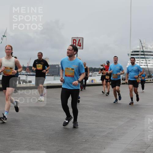 13.09.2026 - Kiel Lauf Andreas Tolksdorf http://msf.ph/oto/10465123 13.09.2026 12:05:46 Kiellinie 10004, 4, 5807, 3 meine-sportfotos.de