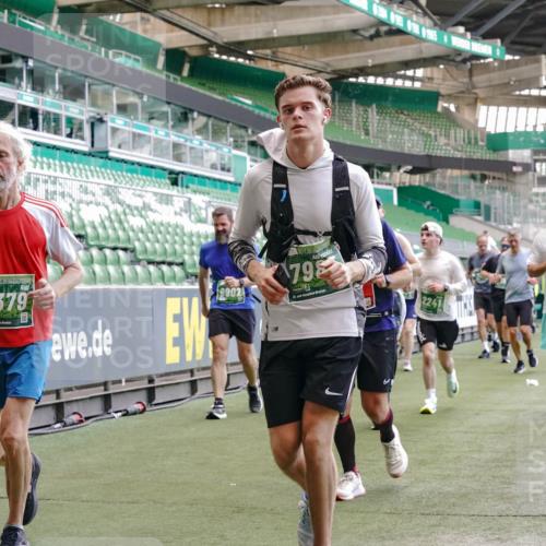 13.09.2026 - 21. swb-Marathon Bremen Michael Burmester http://msf.ph/oto/10465129 13.09.2026 13:13:08 Laufen im Stadion 118, 183, 270, 278, 349, 514, 576, 600, 631, 695, 702, 843, 933, 950, 1005, 1113, 1143, 1226, 1286, 1334, 1426, 1435, 1596, 1641, 1849, 1851, 1991, 2005, 2035, 2079, 2248, 2264, 2336, 2375, 2377, 2387, 2398, 2426, 2439, 2457, 2461, 2478, 2505, 2540, 2612, 2659, 2665, 2673, 2684, 2693, 2765, 2773, 2792, 2815, 2816, 2822, 2850, 2860, 2884, 2895, 2921, 2963, 2966, 2972, 2975, 3016, 3027, 3079, 3111, 3143, 3155, 3209, 3253, 3277, 3293, 3304, 3308, 3313, 3349, 3434 meine-sportfotos.de