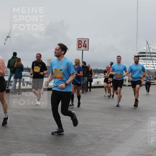 13.09.2026 - Kiel Lauf Andreas Tolksdorf http://msf.ph/oto/10465132 13.09.2026 12:05:46 Kiellinie 04, 5807, 11051, 4, 3 meine-sportfotos.de