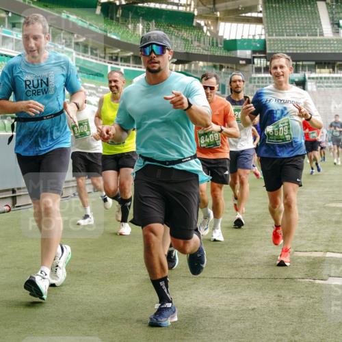 13.09.2026 - 21. swb-Marathon Bremen Michael Burmester http://msf.ph/oto/10465259 13.09.2026 12:56:29 Laufen im Stadion 205, 307, 388, 411, 431, 465, 655, 769, 854, 857, 876, 913, 926, 948, 1058, 1130, 1197, 1537, 1601, 1645, 1750, 1809, 1900, 1972, 2001, 2040, 2051, 2075, 2122, 2251, 2260, 2319, 2473, 2493, 2535, 2604, 2634, 2640, 2671, 2761, 2812, 2948, 3057, 3078, 3119, 3192, 3202, 3290, 3348, 3411, 3450, 3458, 3508, 3514, 3634, 3706, 3716, 3760, 3813, 3836, 4135, 4137, 4171, 4316, 4413, 4455, 4479, 4733, 5277, 5430, 5530, 6106, 2498, 3085 meine-sportfotos.de
