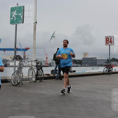 13.09.2026 - Kiel Lauf Andreas Tolksdorf http://msf.ph/oto/10465282 13.09.2026 12:06:09 Kiellinie 5831, 4 meine-sportfotos.de