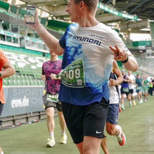 13.09.2026 - 21. swb-Marathon Bremen Michael Burmester http://msf.ph/oto/10465389 13.09.2026 12:56:31 Laufen im Stadion 205, 307, 388, 411, 431, 465, 655, 769, 776, 854, 857, 876, 913, 926, 948, 1058, 1130, 1197, 1537, 1601, 1645, 1750, 1809, 1900, 1972, 2001, 2040, 2051, 2075, 2122, 2251, 2260, 2319, 2473, 2493, 2535, 2604, 2634, 2640, 2671, 2761, 2812, 2904, 2948, 3057, 3078, 3119, 3192, 3202, 3290, 3348, 3411, 3450, 3458, 3508, 3514, 3634, 3706, 3716, 3760, 3813, 3836, 3939, 4135, 4137, 4171, 4316, 4319, 4413, 4455, 4479, 4733, 5277, 5430, 5530, 6106, 2498, 3085 meine-sportfotos.de