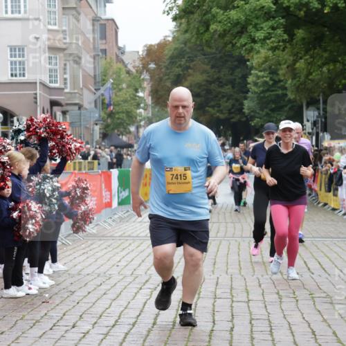 13.09.2026 - Kiel Lauf Yannick Fuchs http://msf.ph/oto/10465397 13.09.2026 09:58:33 Ziel 2103, 5872, 7415, 11463, 12561, 2014, 3279, 3302, 5524, 5738, 6253, 9087, 12561, 269, 3458, 6249, 10325, 10326, 10564, 5688, 6253, 8352 meine-sportfotos.de