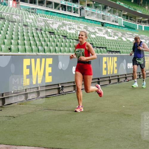 13.09.2026 - 21. swb-Marathon Bremen Michael Burmester http://msf.ph/oto/10465423 13.09.2026 12:56:33 Laufen im Stadion 205, 307, 388, 411, 431, 465, 655, 769, 776, 854, 857, 876, 913, 926, 948, 1058, 1130, 1254, 1537, 1601, 1645, 1750, 1809, 1900, 1972, 2001, 2040, 2051, 2075, 2122, 2251, 2260, 2319, 2402, 2473, 2493, 2535, 2604, 2634, 2640, 2671, 2761, 2812, 2904, 2948, 3057, 3078, 3119, 3192, 3202, 3290, 3348, 3411, 3450, 3458, 3508, 3514, 3634, 3706, 3716, 3760, 3813, 3836, 3939, 4135, 4137, 4171, 4316, 4319, 4413, 4455, 4479, 4733, 5277, 5430, 5530, 6106, 2498, 3085 meine-sportfotos.de