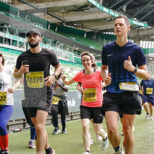 13.09.2026 - 21. swb-Marathon Bremen Michael Burmester http://msf.ph/oto/10465438 13.09.2026 10:35:25 Laufen im Stadion 10093, 10144, 10147, 10152, 10157, 10173, 10175, 10177, 10181, 10182, 10185, 10187, 10195, 10240, 10245, 10254, 10263, 10272, 10275, 10291, 10306, 10309, 10356, 10357, 10367, 10368, 10369, 10377, 10409, 10415, 10427, 10439, 10460, 10473, 10477, 10481, 10485, 10492, 10528, 10559, 10560, 10617, 10636, 10639, 10669, 10671, 10672, 10677, 10700, 10715, 10828, 10857, 10914, 10928, 11126, 11162, 11343, 11803, 11965, 10146, 10222 meine-sportfotos.de