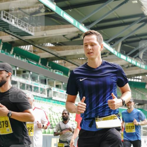 13.09.2026 - 21. swb-Marathon Bremen Michael Burmester http://msf.ph/oto/10465466 13.09.2026 10:35:25 Laufen im Stadion 10093, 10144, 10147, 10152, 10157, 10173, 10175, 10177, 10181, 10182, 10185, 10187, 10195, 10240, 10245, 10254, 10263, 10272, 10275, 10291, 10306, 10309, 10356, 10357, 10367, 10368, 10369, 10377, 10409, 10415, 10427, 10439, 10460, 10473, 10477, 10481, 10485, 10492, 10528, 10559, 10560, 10617, 10636, 10639, 10669, 10671, 10672, 10677, 10700, 10715, 10828, 10857, 10914, 10928, 11126, 11162, 11343, 11803, 11965, 10146, 10222 meine-sportfotos.de