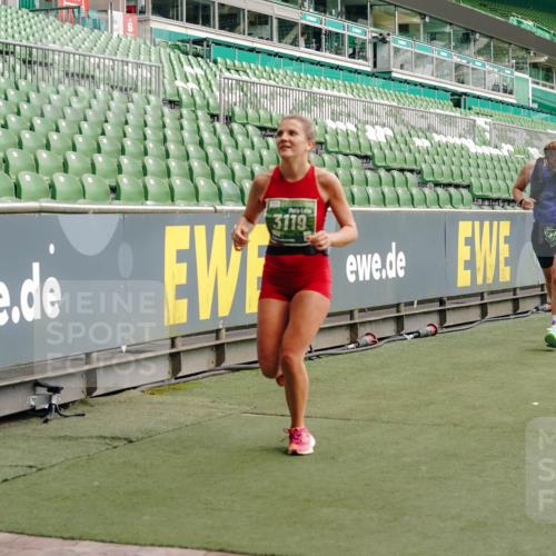 13.09.2026 - 21. swb-Marathon Bremen Michael Burmester http://msf.ph/oto/10465488 13.09.2026 12:56:33 Laufen im Stadion 205, 307, 388, 411, 431, 465, 655, 769, 776, 854, 857, 876, 913, 926, 948, 1058, 1130, 1254, 1537, 1601, 1645, 1750, 1809, 1900, 1972, 2001, 2040, 2051, 2075, 2122, 2251, 2260, 2319, 2402, 2473, 2493, 2535, 2604, 2634, 2640, 2671, 2761, 2812, 2904, 2948, 3057, 3078, 3119, 3192, 3202, 3290, 3348, 3411, 3450, 3458, 3508, 3514, 3634, 3706, 3716, 3760, 3813, 3836, 3939, 4135, 4137, 4171, 4316, 4319, 4413, 4455, 4479, 4733, 5277, 5430, 5530, 6106, 2498, 3085 meine-sportfotos.de