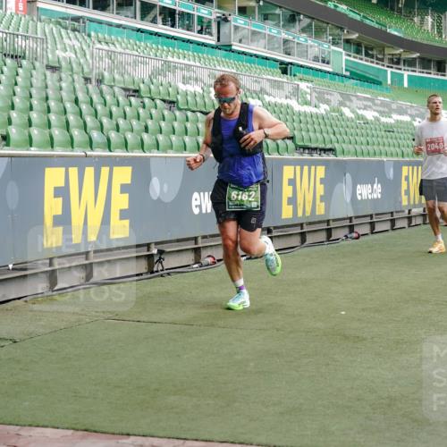 13.09.2026 - 21. swb-Marathon Bremen Michael Burmester http://msf.ph/oto/10465509 13.09.2026 12:56:34 Laufen im Stadion 205, 307, 388, 411, 431, 465, 655, 769, 776, 854, 857, 876, 913, 926, 948, 1058, 1130, 1254, 1537, 1601, 1645, 1750, 1809, 1900, 1972, 2001, 2040, 2051, 2075, 2122, 2251, 2260, 2319, 2402, 2473, 2493, 2535, 2604, 2634, 2640, 2671, 2761, 2812, 2904, 2948, 3057, 3078, 3119, 3192, 3202, 3290, 3348, 3411, 3450, 3458, 3508, 3514, 3634, 3706, 3716, 3760, 3813, 3836, 3939, 4135, 4137, 4171, 4316, 4319, 4413, 4455, 4479, 4733, 5277, 5430, 5530, 6106, 2498, 3085 meine-sportfotos.de