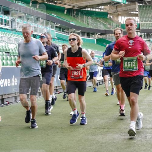 13.09.2026 - 21. swb-Marathon Bremen Michael Burmester http://msf.ph/oto/10465518 13.09.2026 13:13:14 Laufen im Stadion 118, 183, 270, 278, 349, 514, 576, 600, 631, 695, 702, 843, 933, 950, 1005, 1143, 1226, 1286, 1334, 1426, 1435, 1596, 1641, 1849, 1991, 2005, 2035, 2079, 2248, 2264, 2336, 2375, 2377, 2387, 2398, 2412, 2439, 2457, 2461, 2478, 2505, 2540, 2612, 2665, 2673, 2684, 2693, 2765, 2773, 2792, 2815, 2816, 2850, 2860, 2884, 2895, 2921, 2963, 2966, 2972, 2975, 3016, 3111, 3143, 3155, 3209, 3253, 3277, 3293, 3304, 3308, 3313, 3349, 3378, 3434, 3661 meine-sportfotos.de