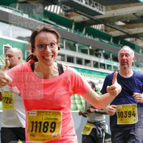 13.09.2026 - 21. swb-Marathon Bremen Michael Burmester http://msf.ph/oto/10465558 13.09.2026 10:35:27 Laufen im Stadion 10093, 10144, 10147, 10152, 10157, 10173, 10175, 10177, 10181, 10182, 10185, 10187, 10195, 10240, 10245, 10254, 10263, 10272, 10275, 10291, 10306, 10309, 10356, 10357, 10367, 10368, 10369, 10377, 10409, 10415, 10420, 10427, 10439, 10460, 10473, 10477, 10481, 10485, 10492, 10528, 10559, 10560, 10617, 10636, 10639, 10669, 10671, 10672, 10677, 10700, 10715, 10828, 10857, 10914, 10928, 11126, 11162, 11343, 11803, 11965, 10146, 10222 meine-sportfotos.de