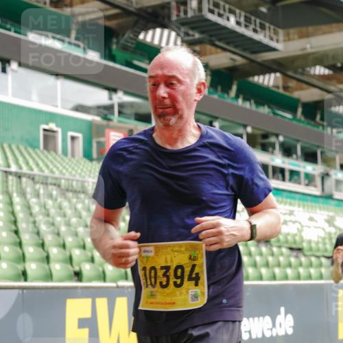 13.09.2026 - 21. swb-Marathon Bremen Michael Burmester http://msf.ph/oto/10465613 13.09.2026 10:35:27 Laufen im Stadion 10093, 10144, 10147, 10152, 10157, 10173, 10175, 10177, 10181, 10182, 10185, 10187, 10195, 10240, 10245, 10254, 10263, 10272, 10275, 10291, 10306, 10309, 10356, 10357, 10367, 10368, 10369, 10377, 10409, 10415, 10420, 10427, 10439, 10460, 10473, 10477, 10481, 10485, 10492, 10528, 10559, 10560, 10617, 10636, 10639, 10669, 10671, 10672, 10677, 10700, 10715, 10828, 10857, 10914, 10928, 11126, 11162, 11343, 11803, 11965, 10146, 10222 meine-sportfotos.de