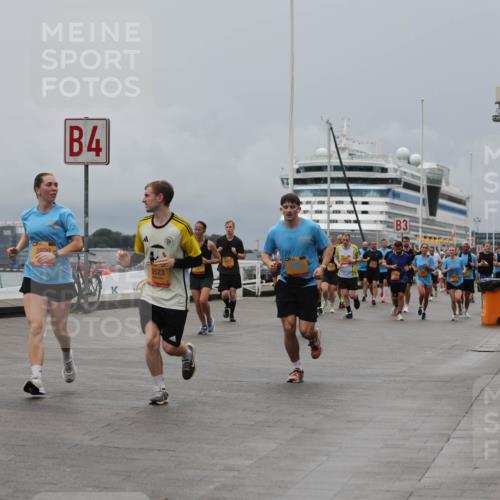 13.09.2026 - Kiel Lauf Andreas Tolksdorf http://msf.ph/oto/10465614 13.09.2026 12:06:35 Kiellinie 3899, 4, 5523, 3 meine-sportfotos.de
