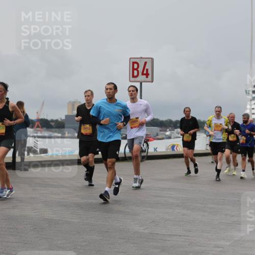 13.09.2026 - Kiel Lauf Andreas Tolksdorf http://msf.ph/oto/10465700 13.09.2026 12:06:40 Kiellinie 1584, 2412, 4, 11026, 2370, 3 meine-sportfotos.de