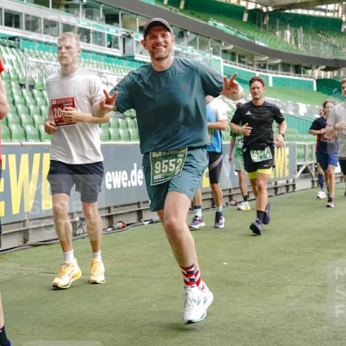 13.09.2026 - 21. swb-Marathon Bremen Michael Burmester http://msf.ph/oto/10465702 13.09.2026 12:56:38 Laufen im Stadion 205, 307, 411, 431, 465, 655, 769, 776, 854, 857, 876, 913, 926, 948, 1010, 1058, 1130, 1254, 1537, 1601, 1645, 1750, 1809, 1900, 1972, 2001, 2040, 2051, 2075, 2122, 2260, 2319, 2324, 2402, 2473, 2493, 2535, 2604, 2634, 2640, 2671, 2761, 2812, 2904, 2948, 3057, 3078, 3119, 3192, 3202, 3290, 3348, 3411, 3450, 3458, 3508, 3514, 3634, 3706, 3760, 3813, 3836, 3939, 4101, 4135, 4137, 4171, 4316, 4319, 4413, 4455, 4479, 4733, 5277, 5430, 5530, 6106, 2498, 3085 meine-sportfotos.de