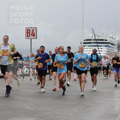 13.09.2026 - Kiel Lauf Andreas Tolksdorf http://msf.ph/oto/10465739 13.09.2026 12:06:44 Kiellinie 1864, 2370, 4, 749, 10595, 3804, 3, 862, 12036 meine-sportfotos.de